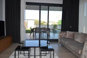 Ayayorgi süper lüks havuzlu