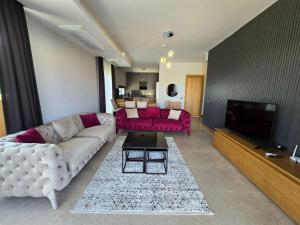 Ayayorgi süper lüks havuzlu