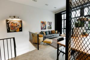 Modern and spacious loft type apartment 8 with free private parking by "Owl Jazz Apartments"
