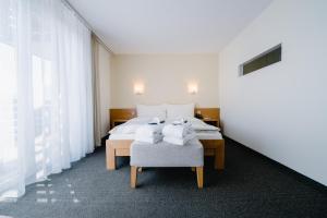 Economy Double Room  - Annex room in Solbad Hotel Sigriswil