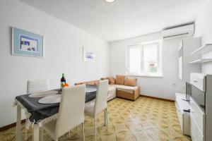 Apartment house MILA