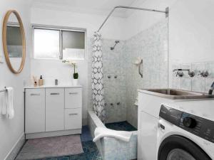 Beach Getaway Villa 2BR Fun!