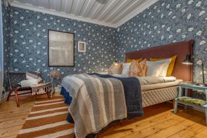 Pater Noster A home on the horizon