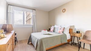 APPARTEMENT avec vue sur la Seine à 10 minutes de Paris et de la Tour Eiffel !
