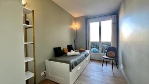 APPARTEMENT avec vue sur la Seine 10 en voiture de Paris et de la Tour Eiffel