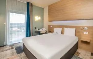 基里亚德东勒芒酒店 - 伊芙尔莱韦克