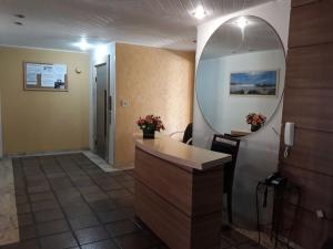 Apartamento amplo a 150 metros dos quiosques da Praia do Forte