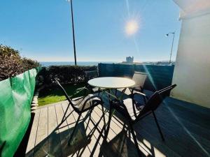 Quiberon : 2 pièces avec jardin privé, terrasse et parking à 2 pas de la côte - FR-1-478-299