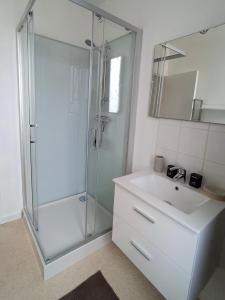 Appartements Chateau, poteries, vins et randonnees : photos des chambres