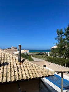 Casa duplex espaçosa a 40 metros da praia