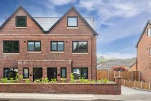 Luxurious Stylish Modern Home - 拉德克利夫