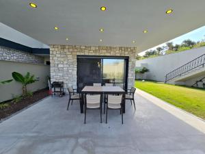 Ayayorgi süper havuzlu yeni