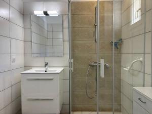 Maisons de vacances Maison confortable a Villard-de-Lans - 8 couchages, WiFi, parking gratuit, proche des pistes et du centre. - FR-1-548-5 : photos des chambres