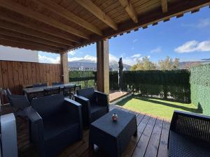 Appartements Appartement Confortable avec Terrasse a 5 Min du Centre, Navette Ski Gratuite ! - FR-1-548-34 : photos des chambres