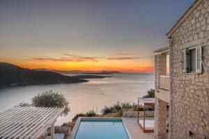Urania Luxury Villas