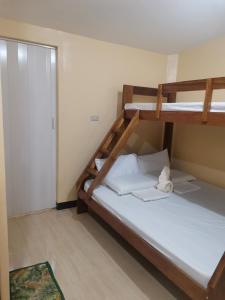 JaiJais Backpackers Inn