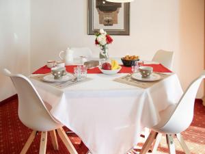 Apartment Chalet Abendrot apARTments-15 by Interhome