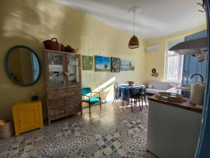 Ergzotic Apartments & Room