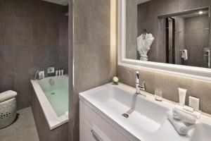 Hotels Hotel Barriere Le Royal La Baule : photos des chambres