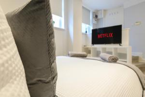 Boutique Flat In Huddersfield Town Centre