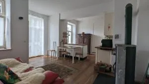 Terrassenwohnung in historischem Brauereigebäude mit Blick ins Grüne - Eiselfing