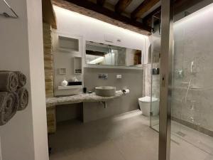 VENICELOFT 5minutefromRialto 10minutefromSanMarco 5minitestationTrain infrontofCaDORO