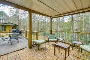 5 Mi to West Point Lake Group Getaway Near Town - LaGrange