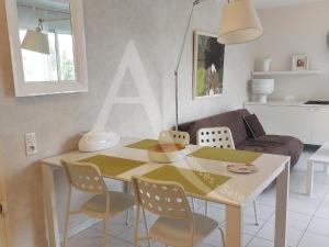 T2 avec espace nuit en mezzanine et 2 terrasses