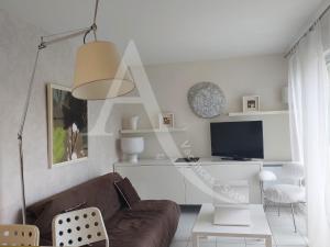 T2 avec espace nuit en mezzanine et 2 terrasses