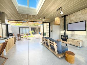 Sea view villa with private swimming pool