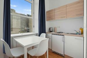 Free Parking Vienna Naschmarkt Air Con fast Wifi