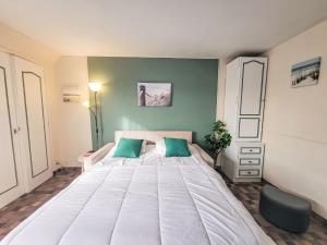 Apartment Les Embruns-1 by Interhome