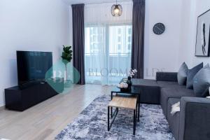 Bloomfields Elegant 1br In Waters Edge Yas Island