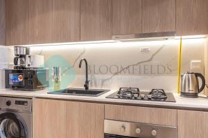 Bloomfields Cozy Stu Laya Heights