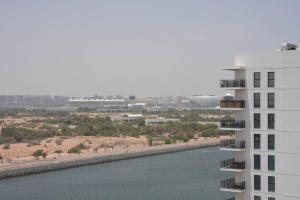 Bloomfields Stu Canal View Waters Edge Yas Island