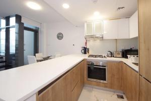 Bloomfields Luxury 2br Duplex In Raha Lofts