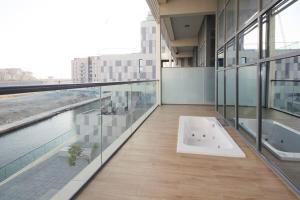 Bloomfields Luxury 2br Duplex In Raha Lofts