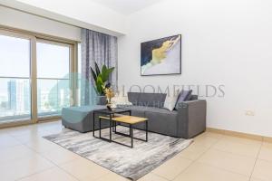 Bloomfields Elegant 2br In Wave Tower