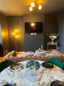 Gatsby Room - Élégance et Intimité des Années 20 !