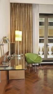 725 Continental Hotel