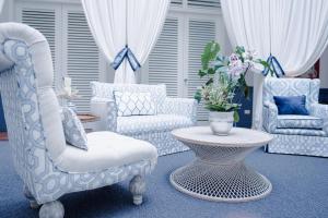 Parc Royal Suites Hotel