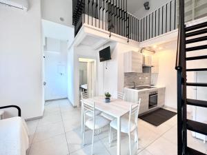 8 Lofts - Apartments - 2