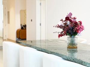 Luxury Two Bedroom Apartment on the Palm