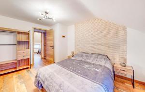 Maisons de vacances Pet Friendly Home In Charnois With Wifi : photos des chambres