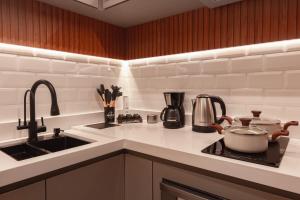 Moema 06 - CONFORTO E SOFISTICAÇÃO !!!