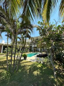 Mango Oceanside Hotel