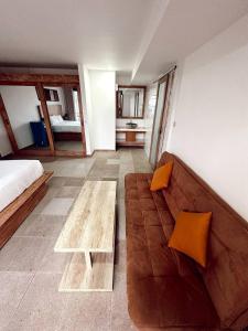 Mango Oceanside Hotel