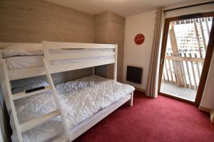 Billy Avoriaz - Kouria 32