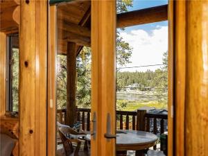 Lakeview Cookie Chalet - Walk to Lake