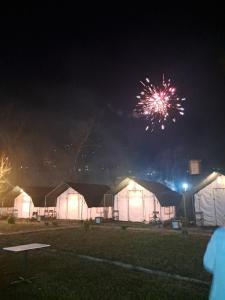 Stargazers Glamping